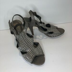 Audrey Brook silver rhinestone heel pumps size 7